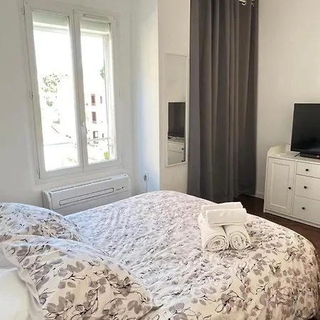 Loena Centre - Entier 2 Pieces - 4 Personnes - Proche Croisette Palais Festival - Internet Gratuit - Climatisation - Non Fumeur Appartement Cannes