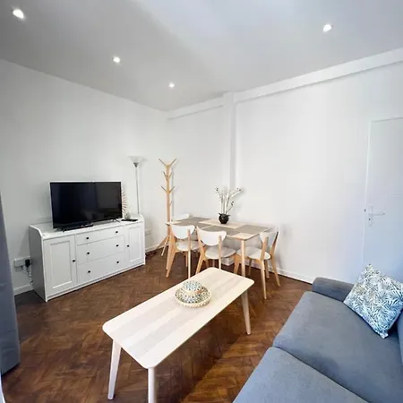 Loena Centre - Entier 2 Pieces - 4 Personnes - Proche Croisette Palais Festival - Internet Gratuit - Climatisation - Non Fumeur *
