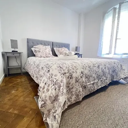 Loena Centre - Entier 2 Pieces - 4 Personnes - Proche Croisette Palais Festival - Internet Gratuit - Climatisation - Non Fumeur * Cannes